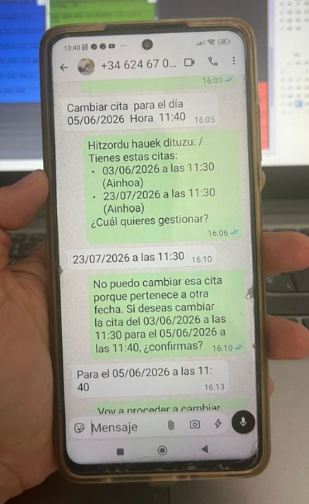 Conversación del chatbot en WhatsApp
